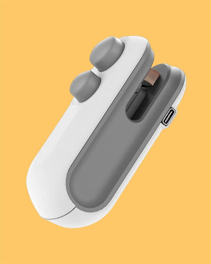 Seal and Cut with Ease: The 2-in-1 Portable Mini Bag Sealer – USB Rechargeable